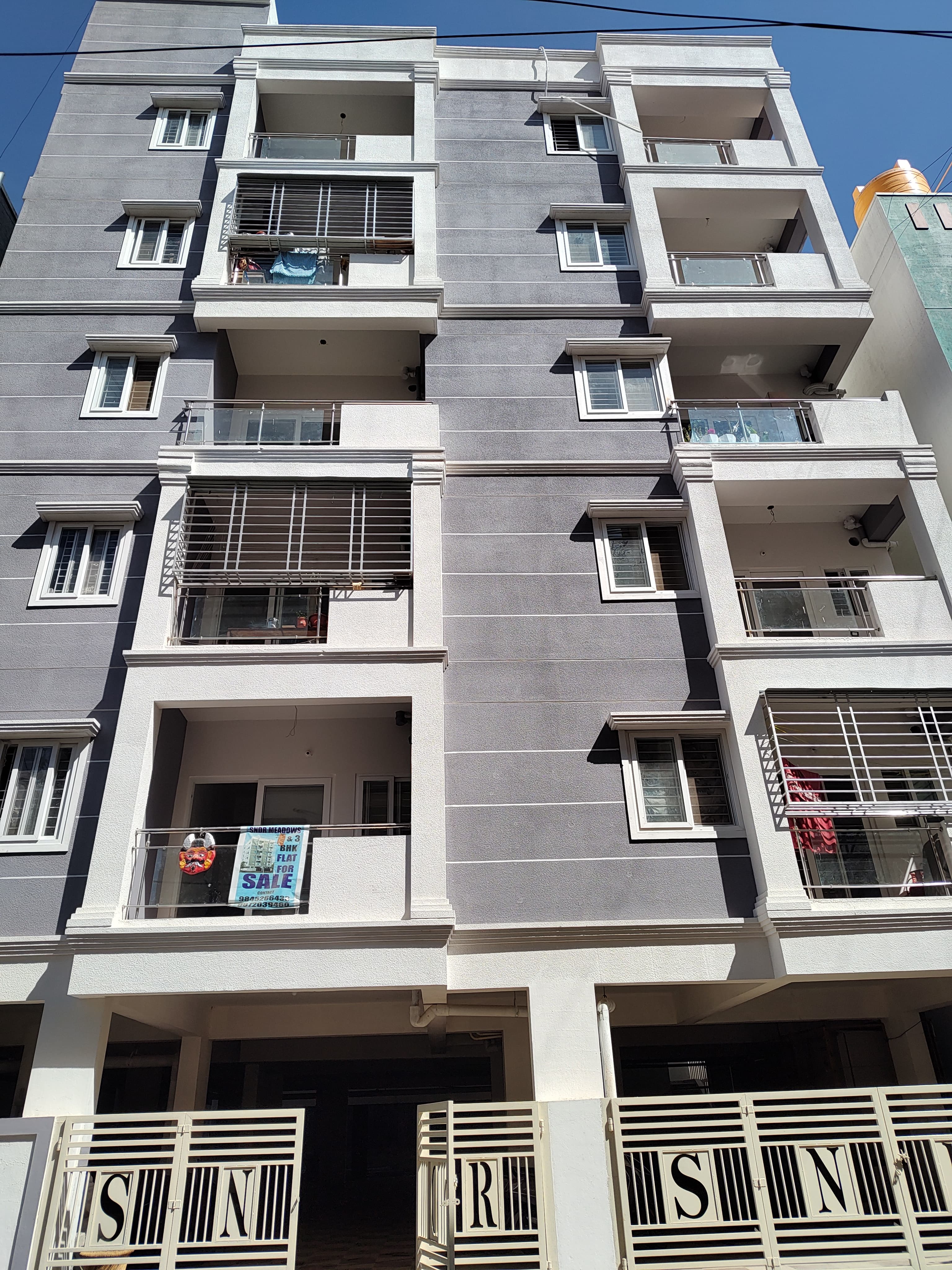  Flat with 2BHK For Sale in Banjara Layout